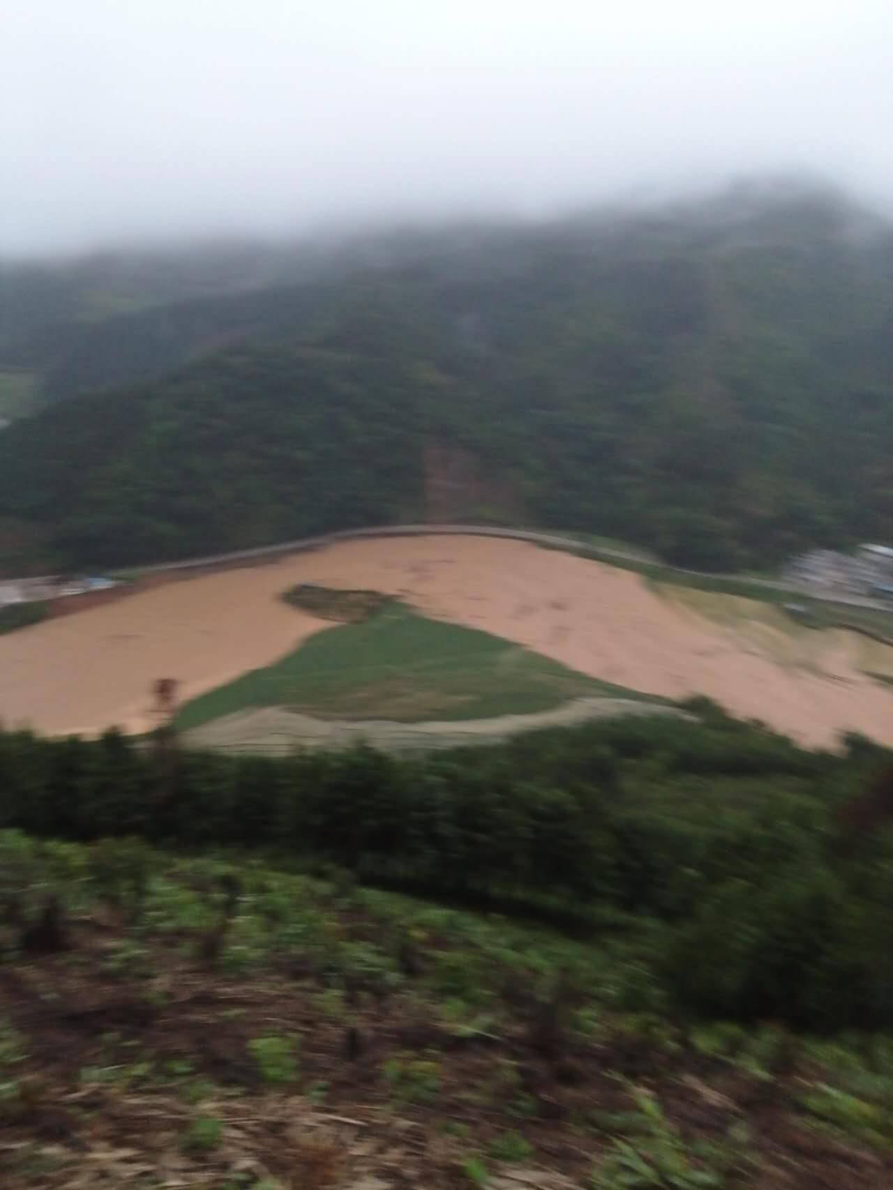 2023-08-23朝里乡下甲镇强降雨受灾严重